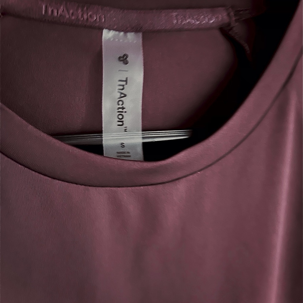 ♦️TnAction Tops ♦️ - Picture 5 of 10